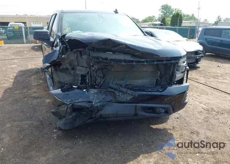 2019 Chevrolet Silverado 1500 Rst z USA, uszkodzony, nr VIN 3GCUYEED1KG105650